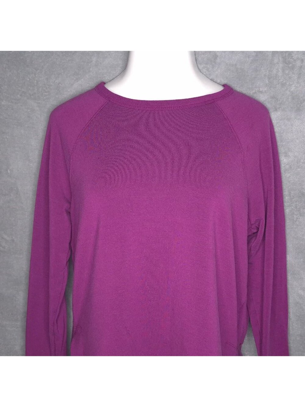 Athleta Womens Crewneck Sweatshirt M Purple Long Sleeve Relaxed Fit